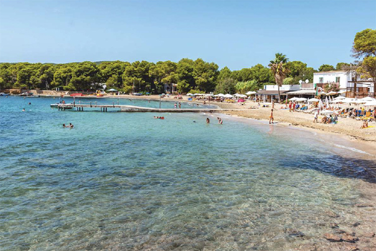 A walks cove cala pada