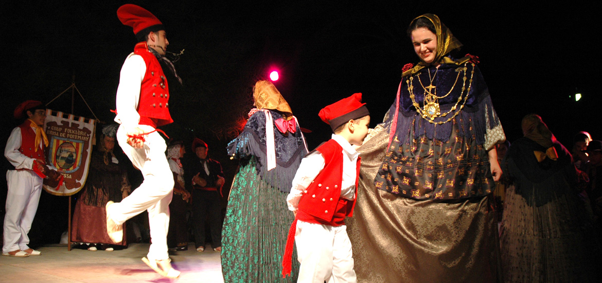 Es Canar fiestas traditional dance