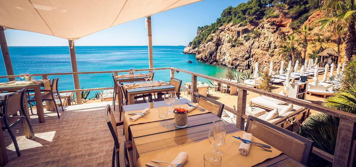 beach clubs es canar ibiza
