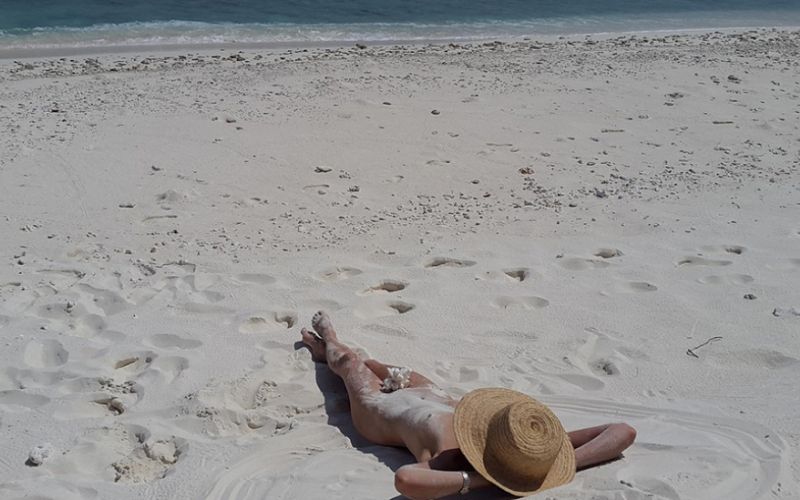 ¿Hay playas nudistas en Ibiza?