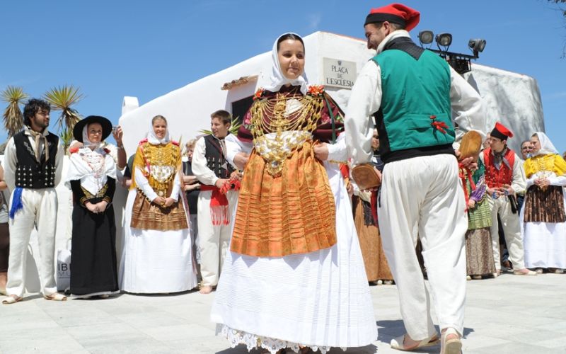 Come and join the Fiestas de Mayo
