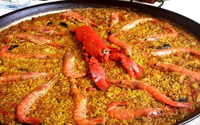 5 Famous restaurants in Ibiza known for their paellas