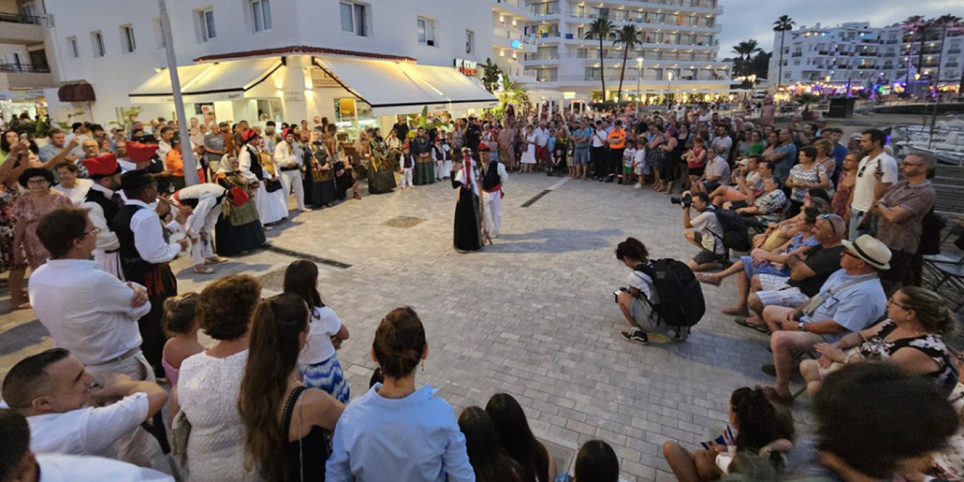 ¿Te vienes a las fiestas de Es Canar?